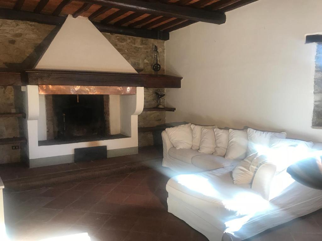 Posedenie v ubytovaní Casa Colle Petroso