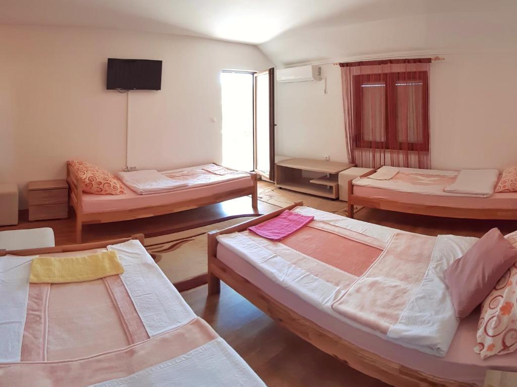 Apartmani S.KILAĆI - Apartment With Balcony