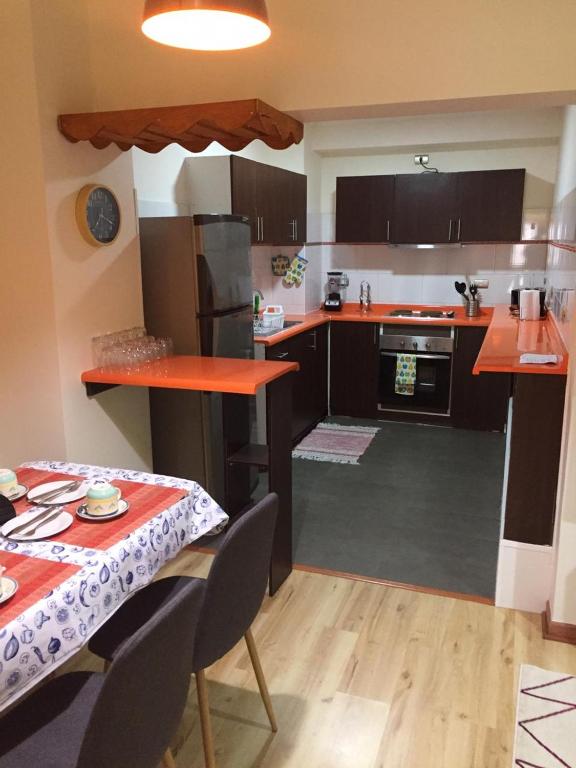 Departamento completo 41 mts2 -2 habs y 1 futón - Centro Tomé - 5 personas - Edificio Don Francisco max - Appartement Met Drie Slaapkamers