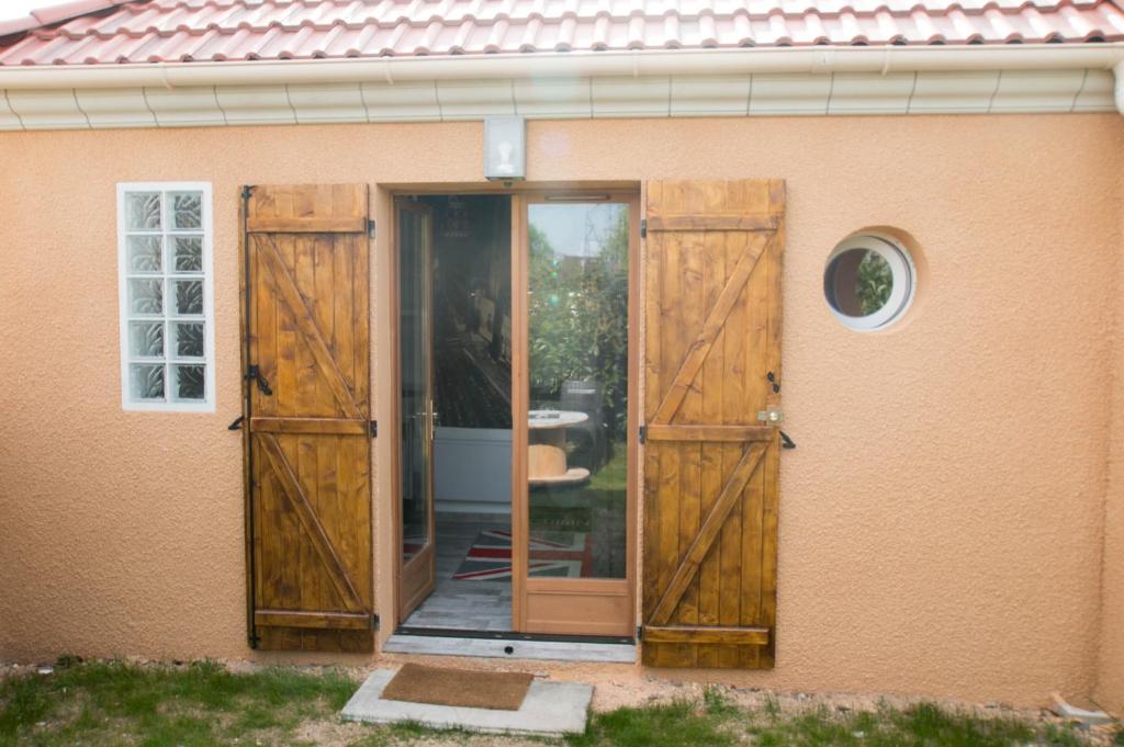 Φωτογραφία από το άλμπουμ του Studio London & Studio Chalet σε Pannes