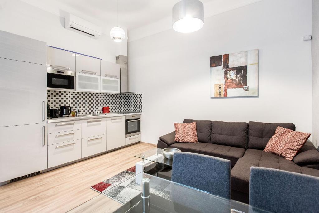 Kuchyň nebo kuchyňský kout v ubytování Quiet nest in the bustling centre of Budapest