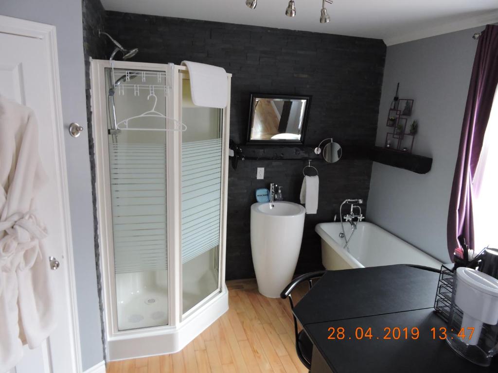 Kuchyň nebo kuchyňský kout v ubytování Gite Passion et Tendresse B&B