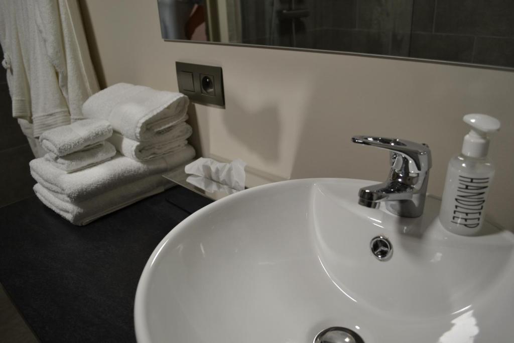 Koupelna v ubytování B&B Allegambe's Goed