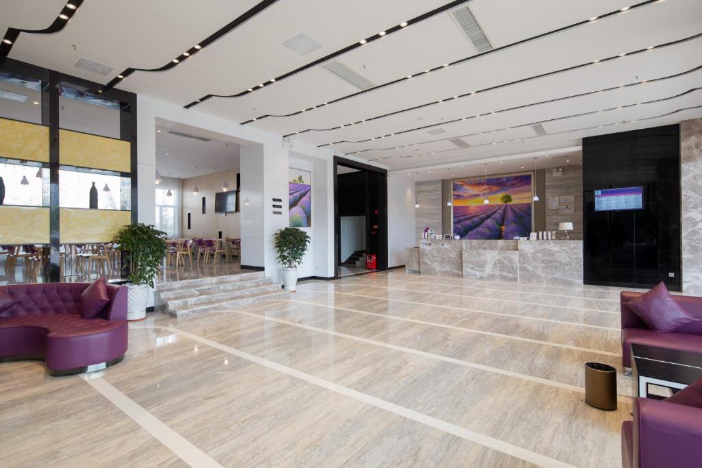 Posezení v ubytování Lavande Hotel Nanhai Sports Center Shishan Town
