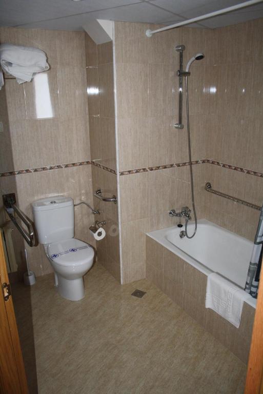 Koupelna v ubytování Hotel Mar de Aragón