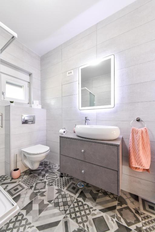Kúpeľňa v ubytovaní Luxurious Villa Natali