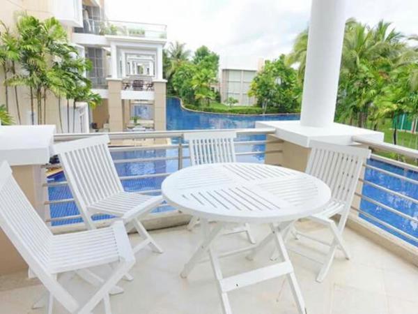 Bazén v ubytování Hua Hin Blue Lagoon nebo v jeho okolí