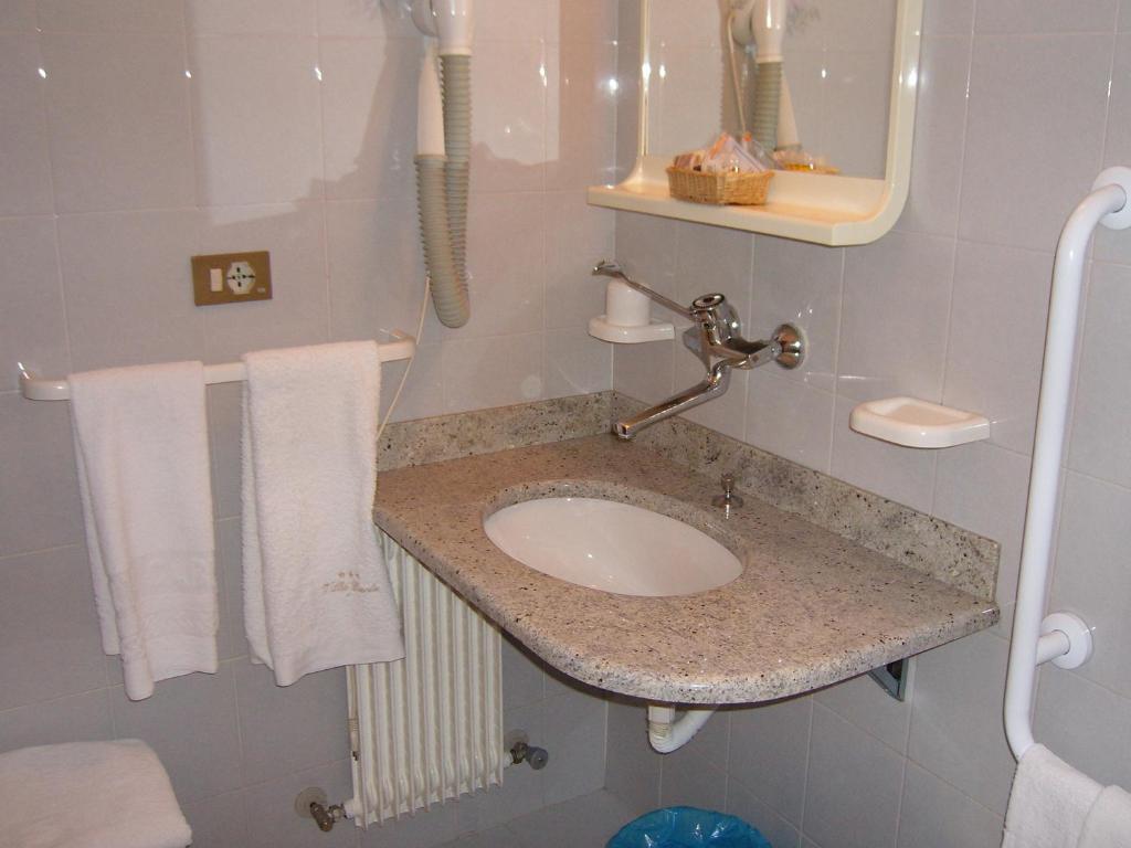 Koupelna v ubytování Hotel Villa Carla