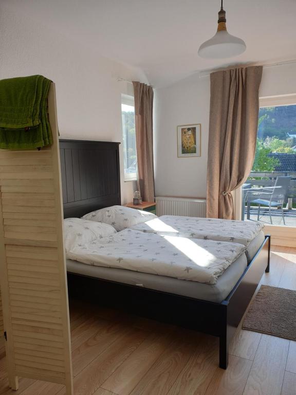 Eifelblümchen - Double Room With Balcony