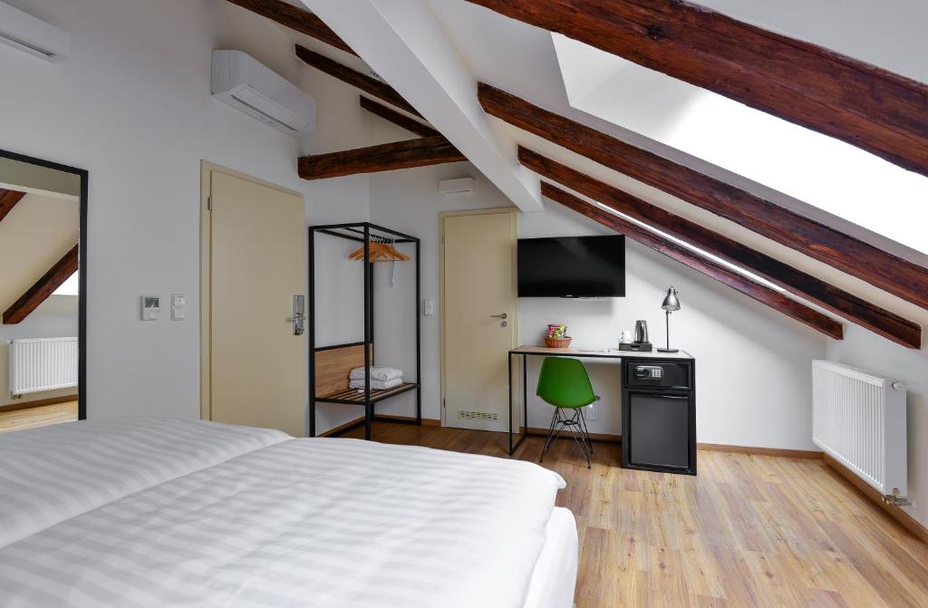 Hotel Garden Court - Resim 16