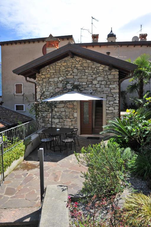Bella Vacanza Limone - Two-Bedroom House