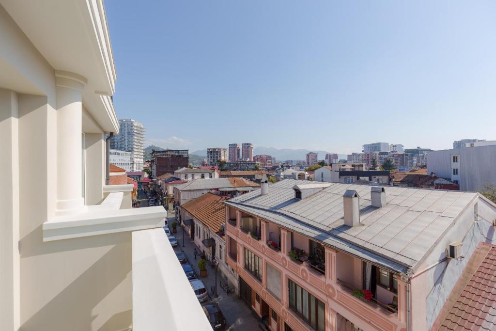 Nespecifikovaný výhled na destinaci Batumi nebo výhled na město při pohledu z hotelu