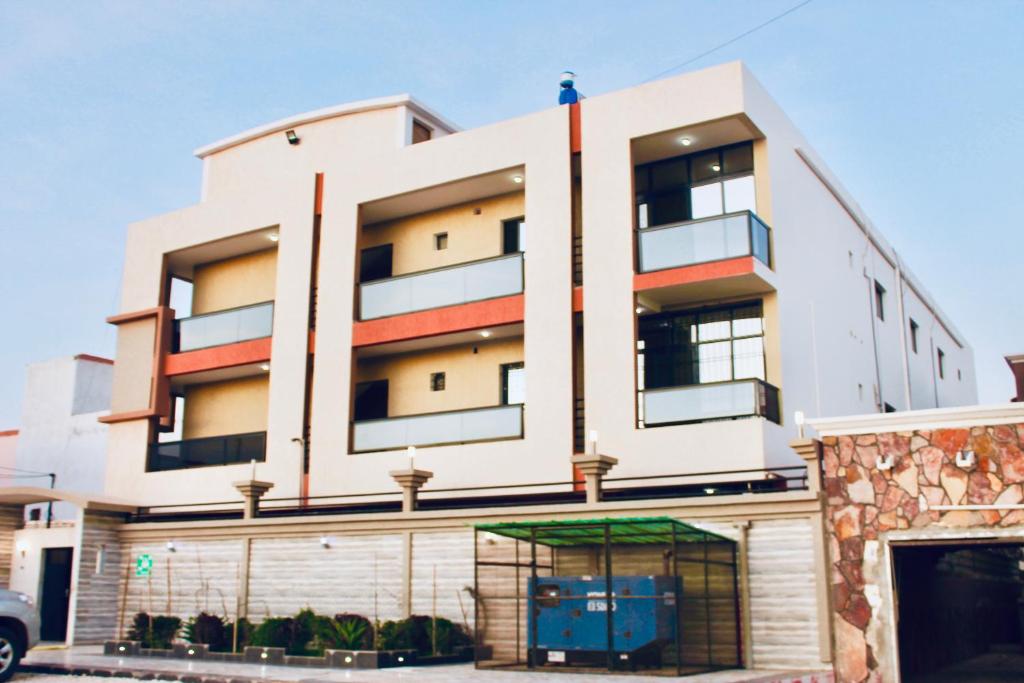 Budova, kde se aparthotel nachází
