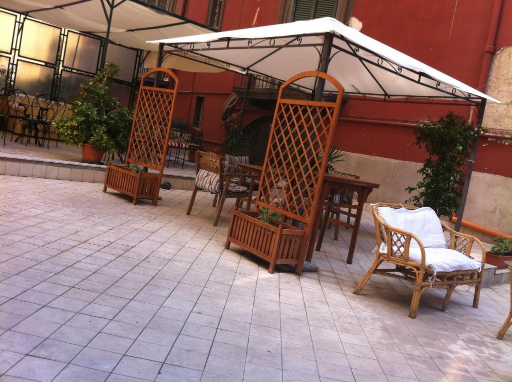 Patio alebo iná vonkajšia časť ubytovania B&B Sansevero Naples