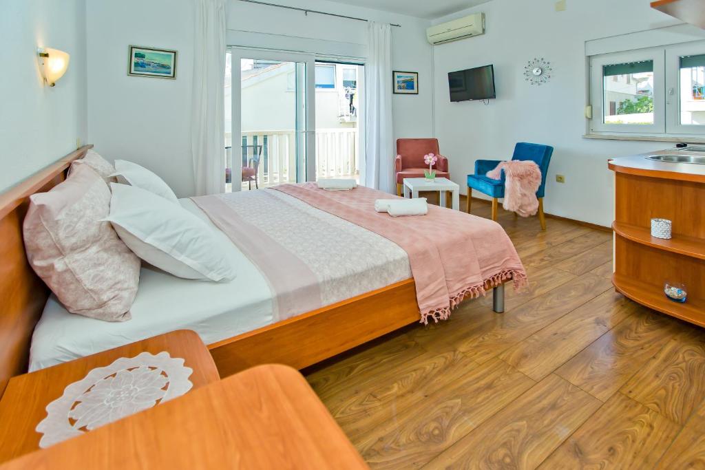 Apartments Bubalo - Studio Mit Balkon