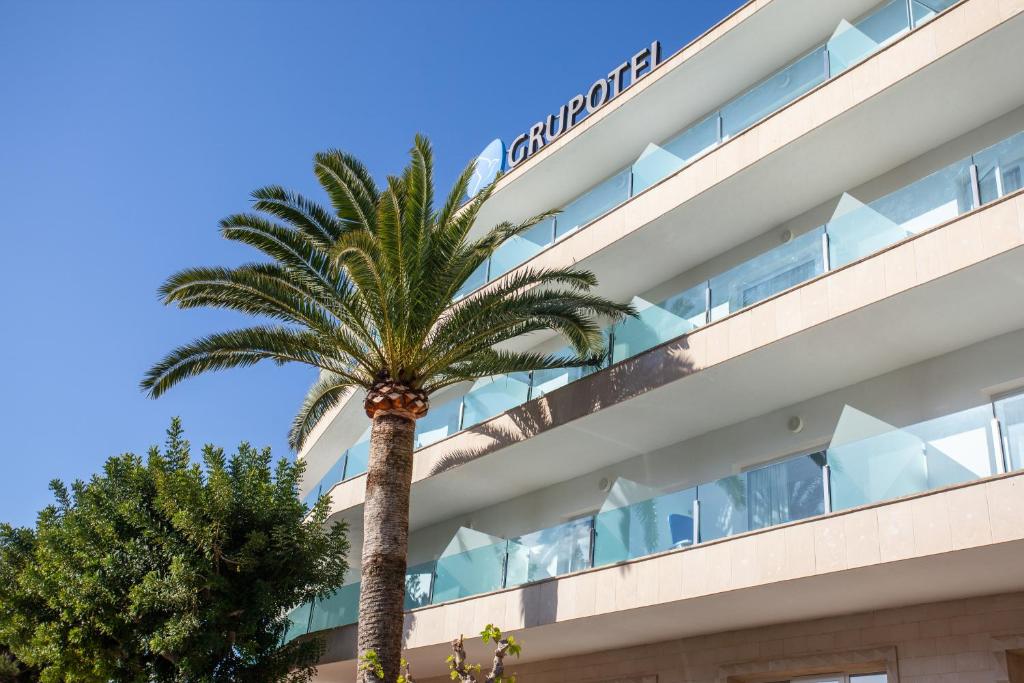 Budova, kde se aparthotel nachází