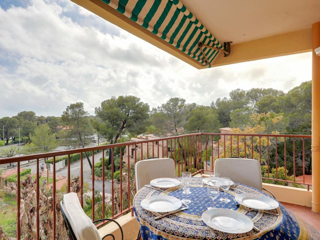 Apartment Boulouris Mimosa by Interhome