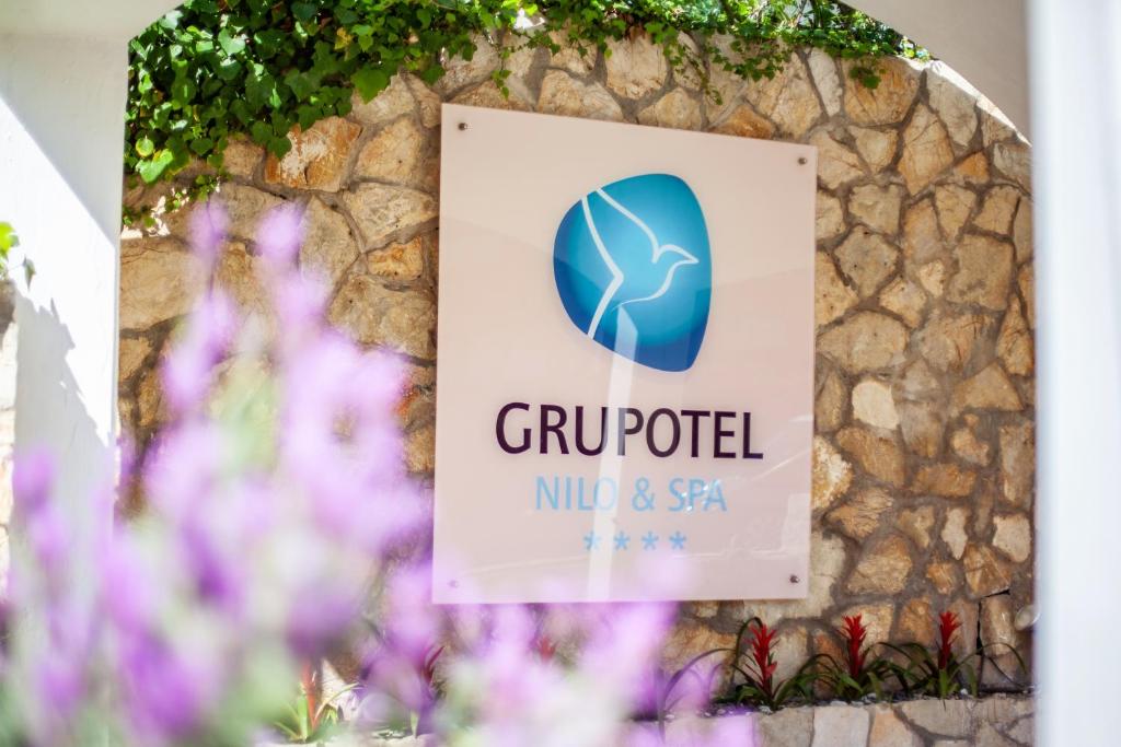 Certifikát, hodnocení, plakát nebo jiný dokument vystavený v ubytování Grupotel Nilo & Spa