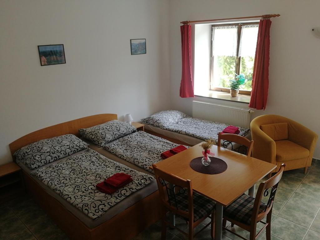 Penzion Hůrka - Habitación Cuádruple