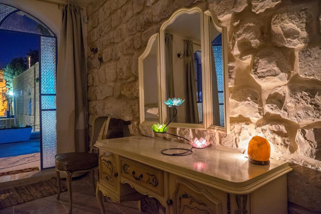 Fotografie z fotogalerie ubytování The Way Inn - Boutique Suites v destinaci Safed