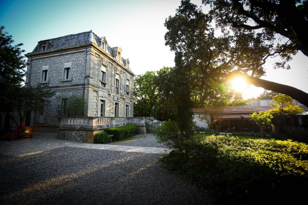 Zahrada ubytování Logis Hôtel - Restaurant Résidence Les Cèdres