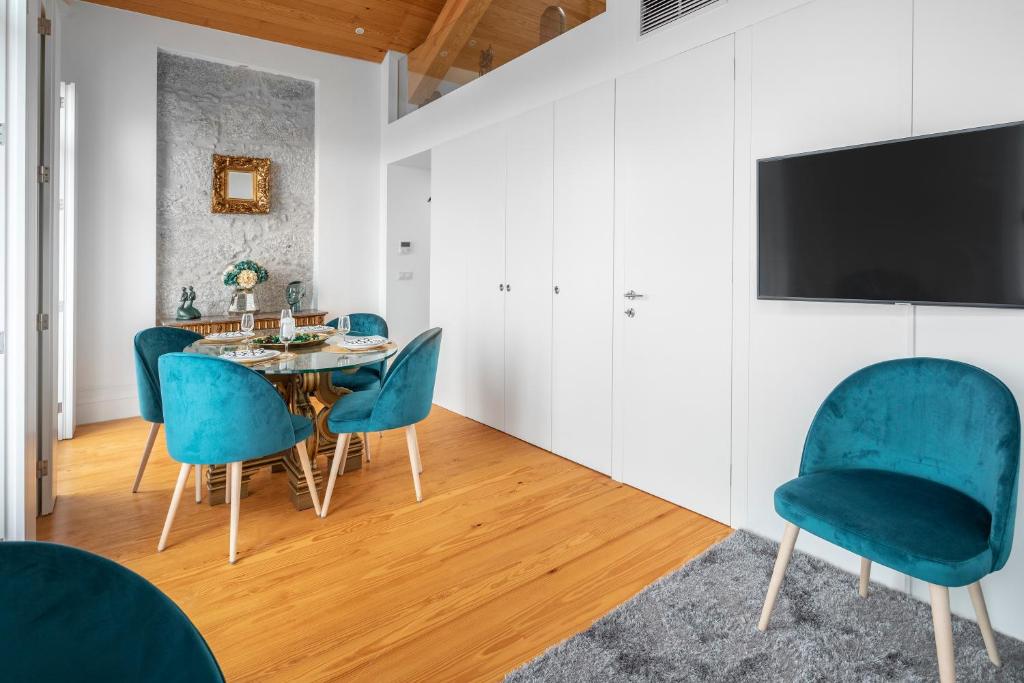 Downtown Historic Apartments - 14