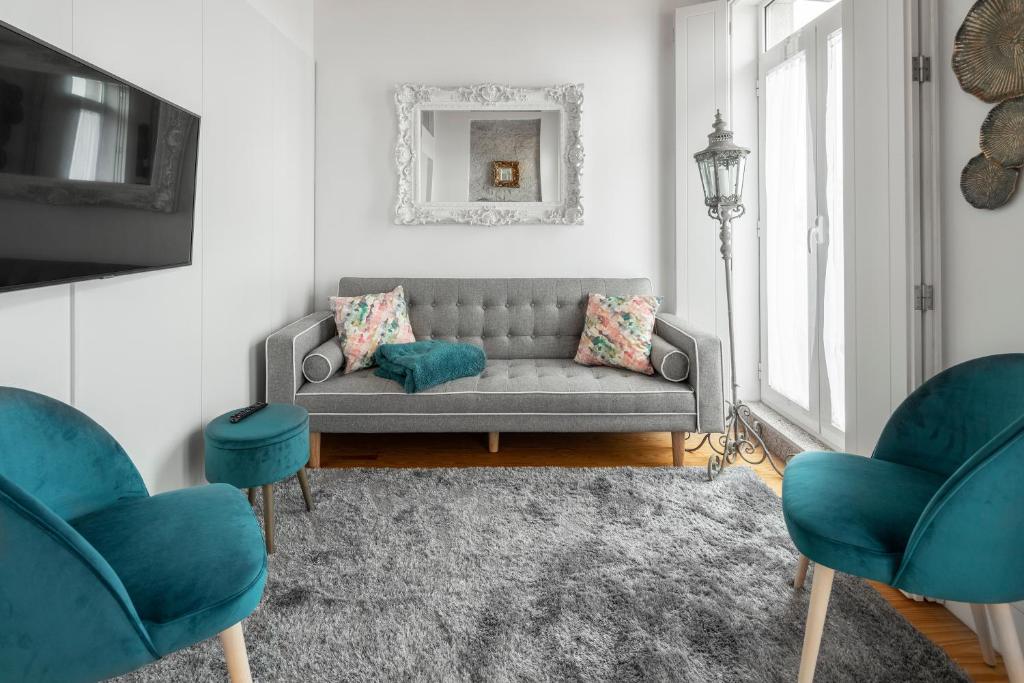 Downtown Historic Apartments - 3