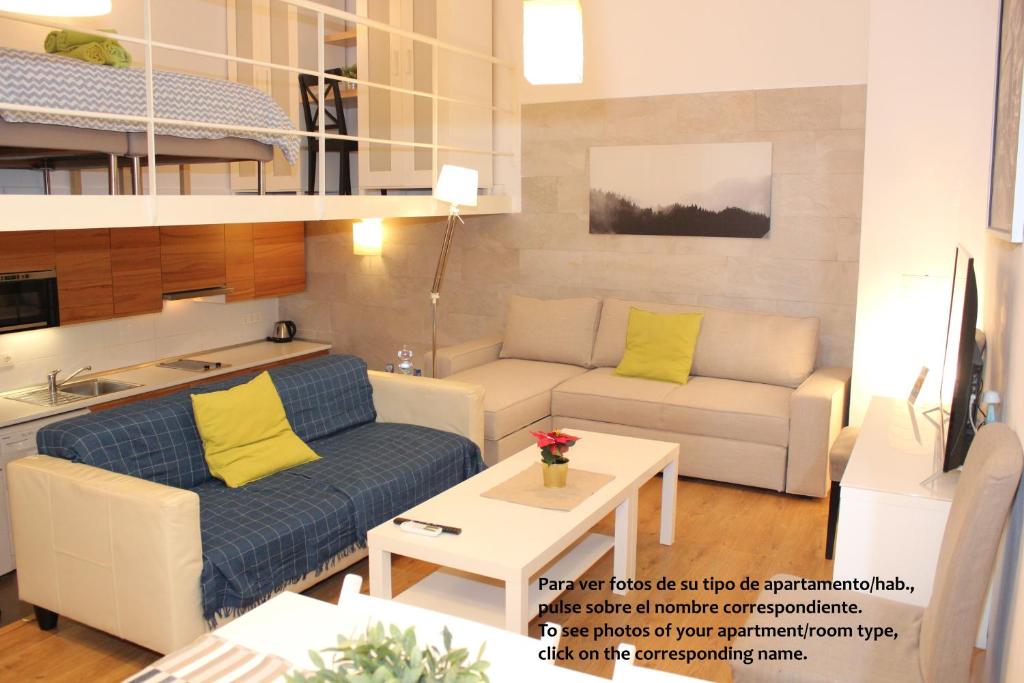 Χώρος καθιστικού στο Apartamentos Clavero
