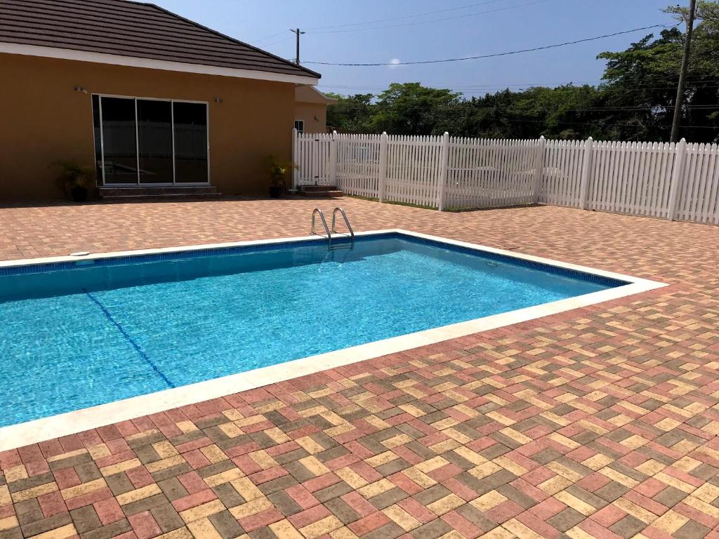 TheVista @ Runaway Bay