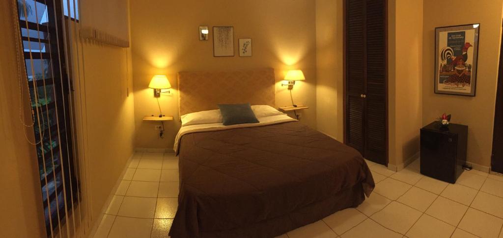 El Pequeño Hotel - Double Room With Private Bathroom