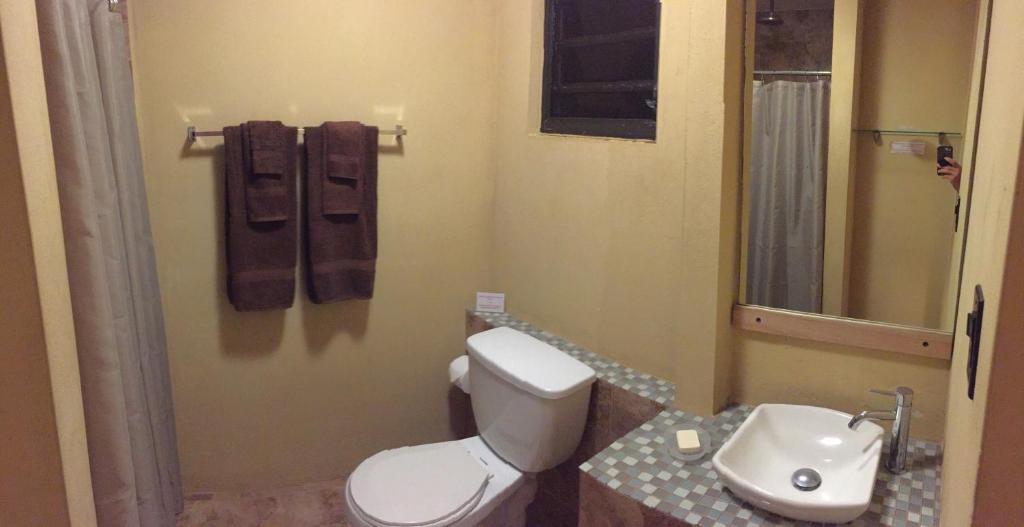 El Pequeño Hotel - Double Room With Private Bathroom