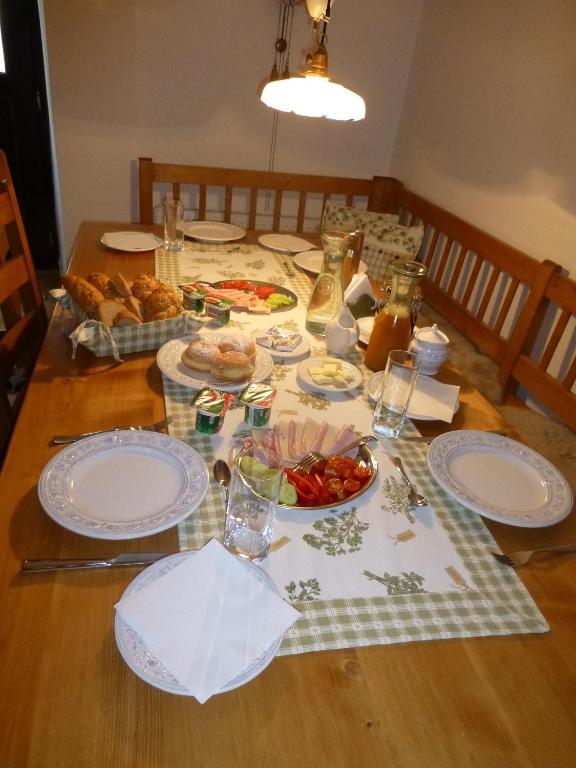 Jídlo v penzionu nebo okolí