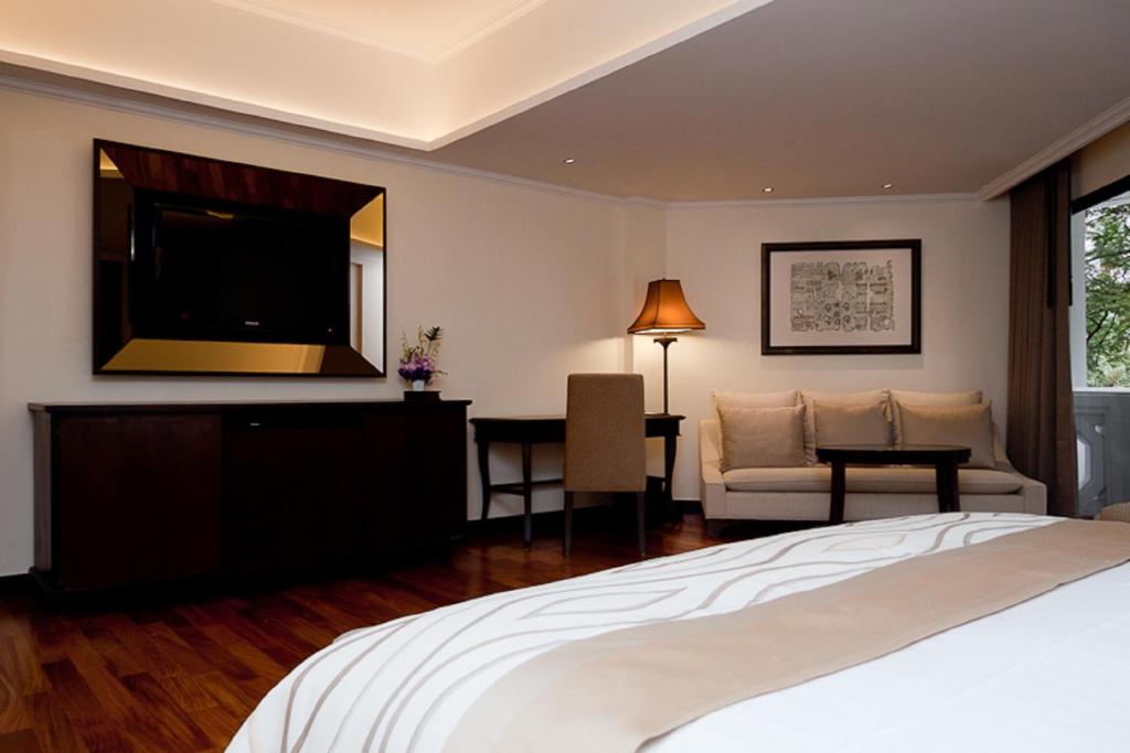 Anantara Riverside Bangkok Resort - 13