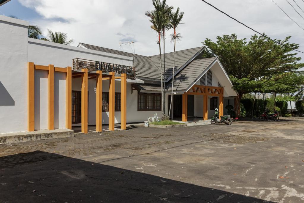 RedDoorz near Pantai Panjang Bengkulu