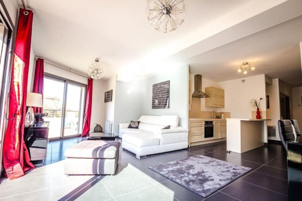APPARTEMENT TERRASSE CITA DI SALI PORTO VECCHIO