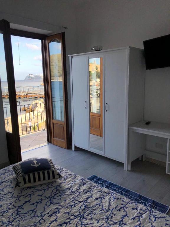 Deluxe Lipari Room - 7