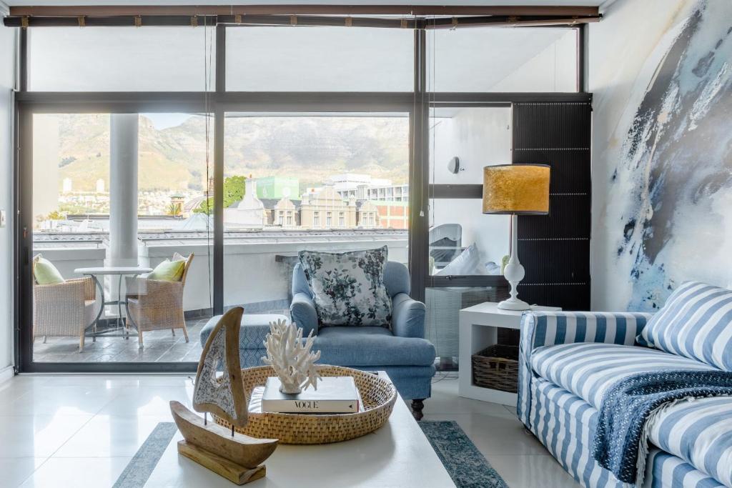 Luxury City Apartment with Mountain Views