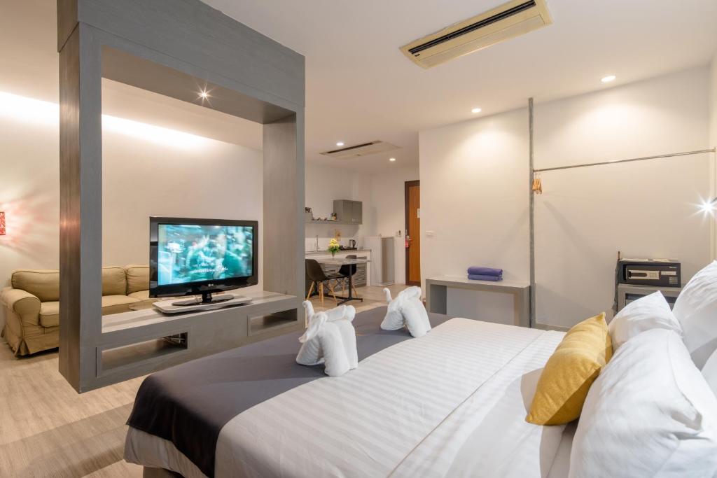 TV a/nebo společenská místnost v ubytování DARA Hotel - SHA Plus