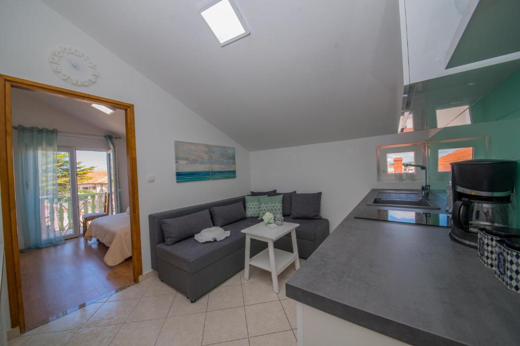 Apartment Prominac - Two-Bedroom Apartment