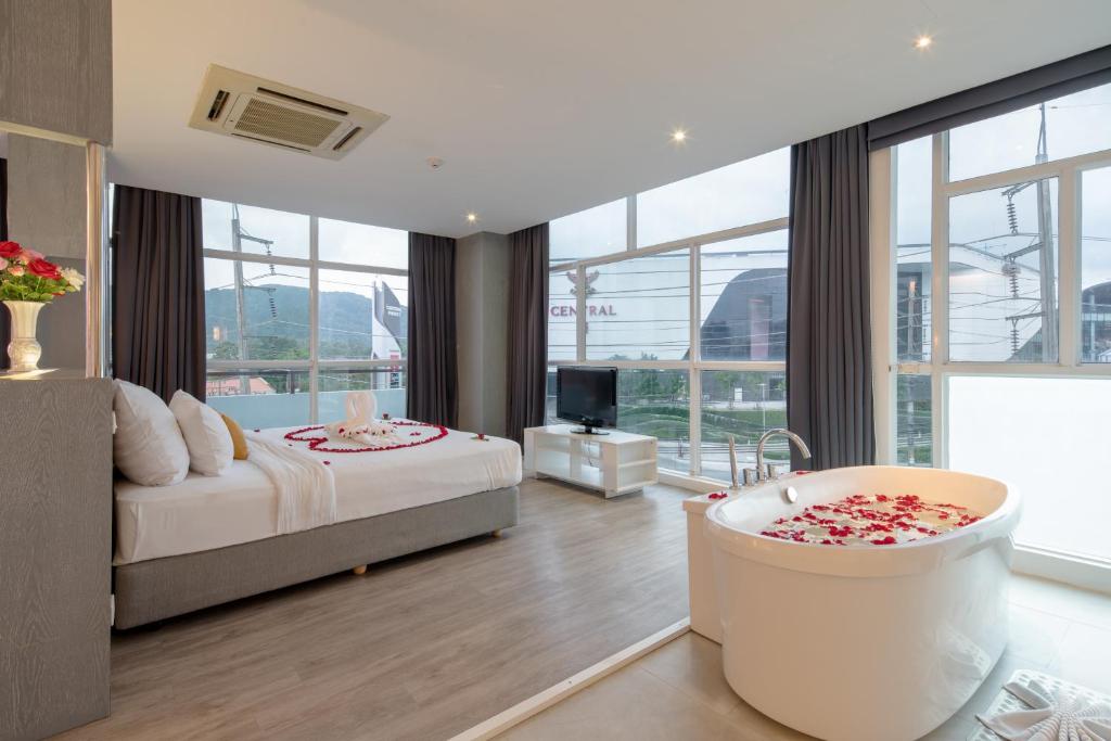 TV a/nebo společenská místnost v ubytování DARA Hotel - SHA Plus