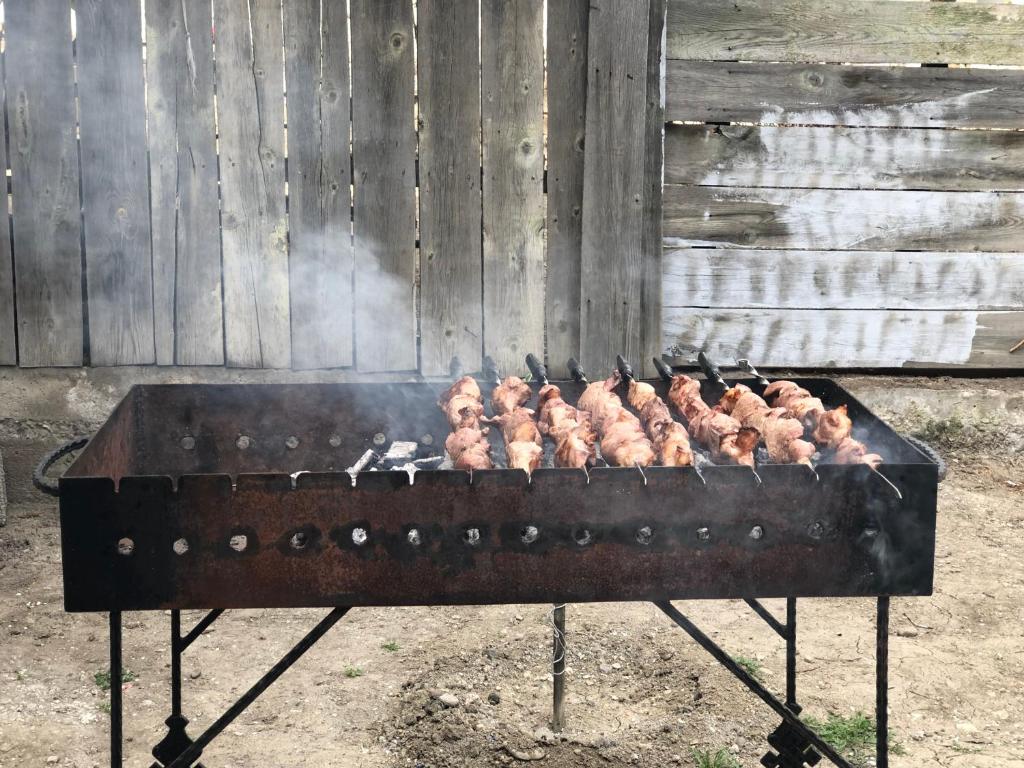 Gril dostupný pro hosty v bed and breakfast
