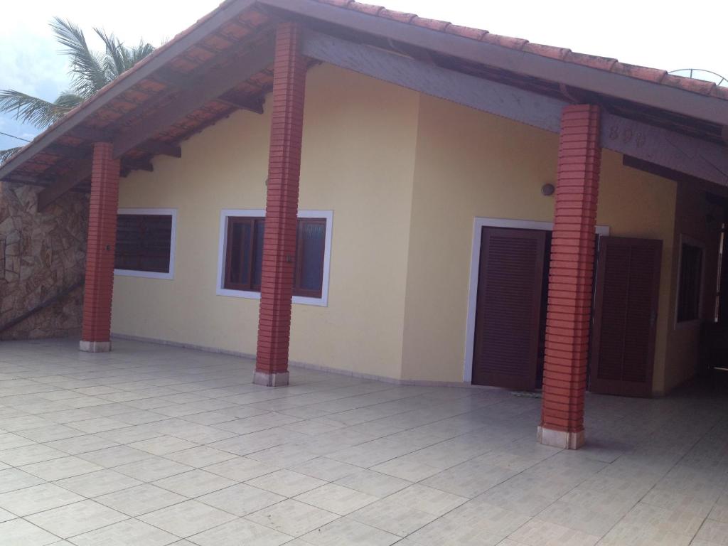  Casa com Piscina