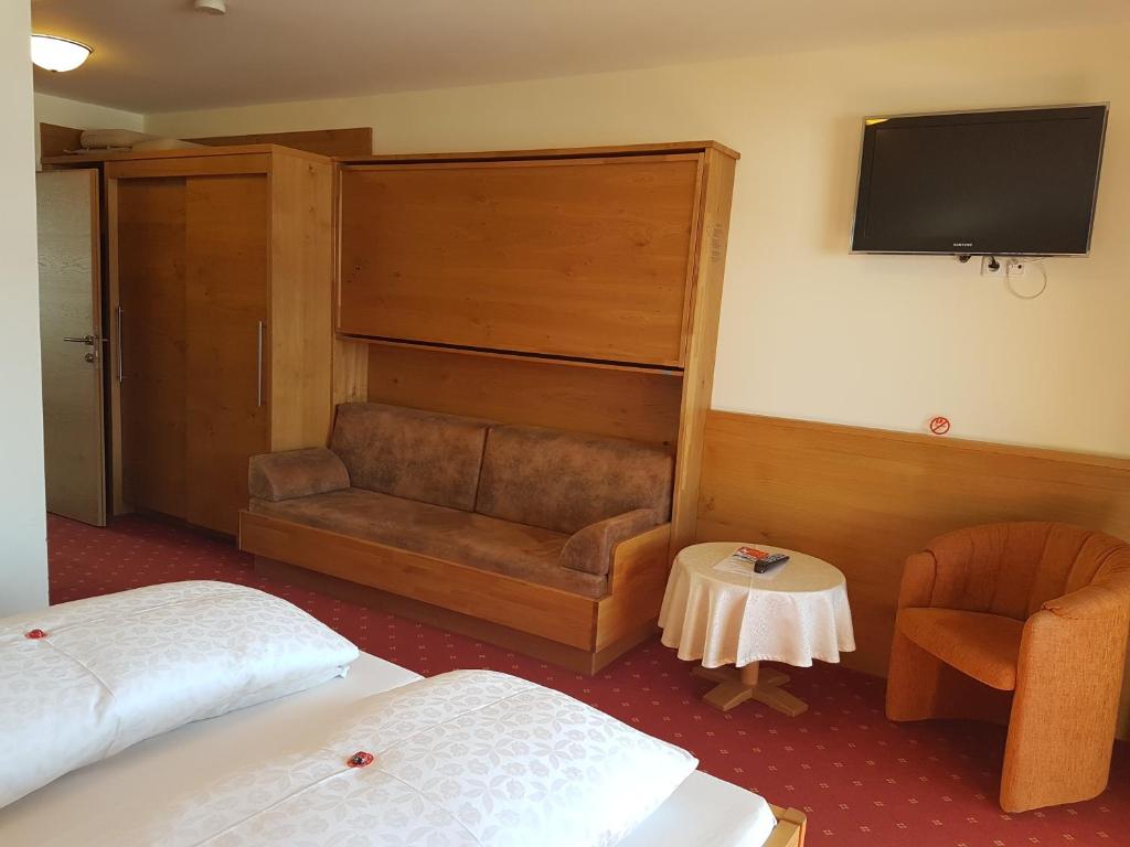 Postel nebo postele na pokoji v ubytování Aparthotel Hohe Brücke