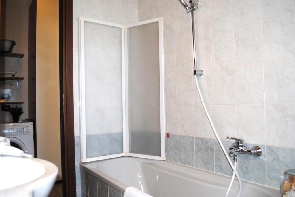 A bathroom at Bnbook - Volta Fiera Milano