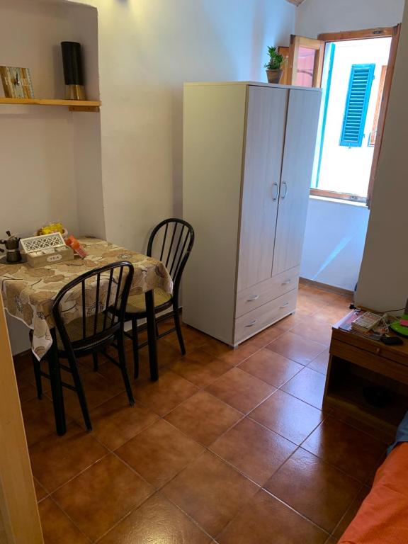 Kuchnia lub aneks kuchenny w obiekcie Centro mini monolocale