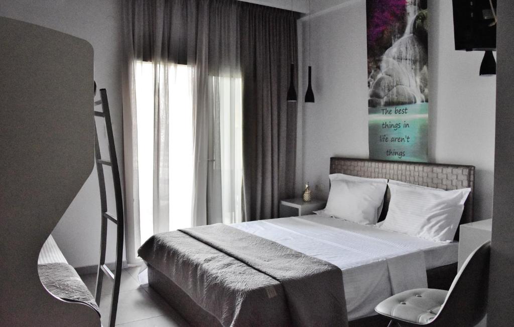 CROSS PLAZA, Stavros (updated prices 2025) - 13