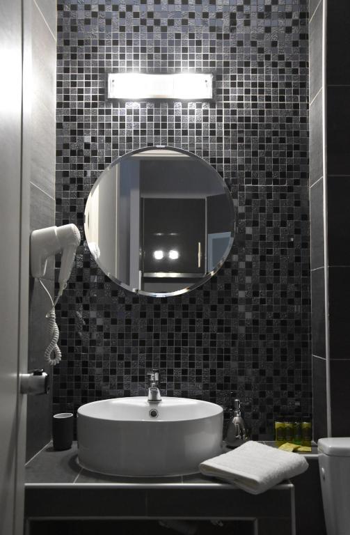 CROSS PLAZA, Stavros (updated prices 2025) - 6