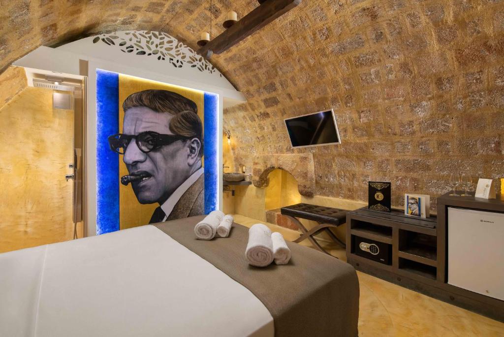 10GR Boutique Hotel & Wine Bar - 3