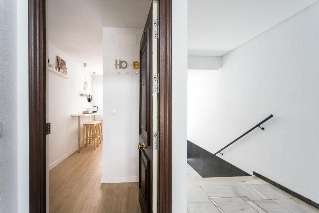 Fotografia z galérie ubytovania TRIANA 3 Bedrooms & 2 bath Parking Included v destinácii Seville
