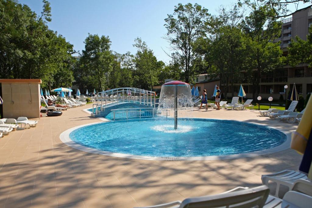 Bazén v ubytování Hotel Yunona - All Inclusive nebo v jeho okolí